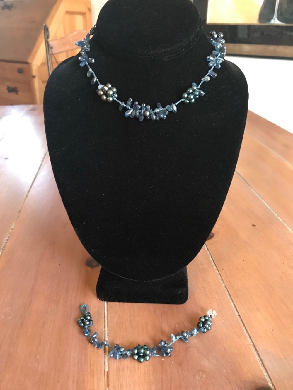 WENDY BRIGODE Handcrafted Kyanite & Peacock Pearl Necklace Bracelet Set